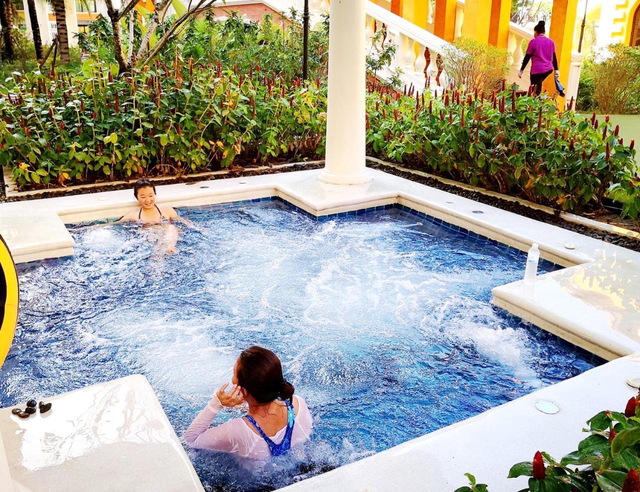 Venetian Poseidon Pool Hotel ジョムティエンビーチ エクステリア 写真