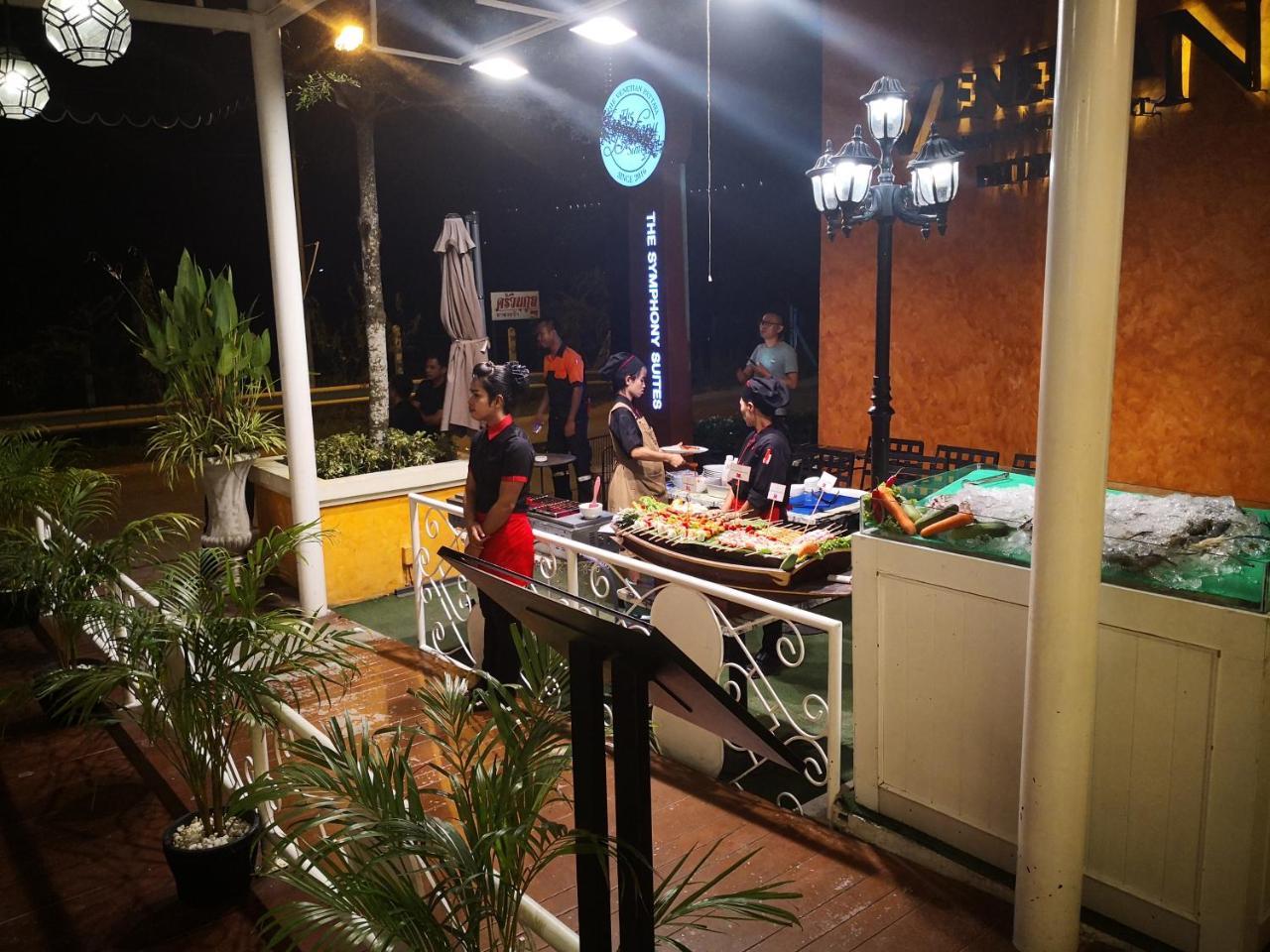 Venetian Poseidon Pool Hotel ジョムティエンビーチ エクステリア 写真